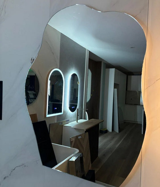 LED Mirror in Backlit Irregular Shape- MIIRRE01